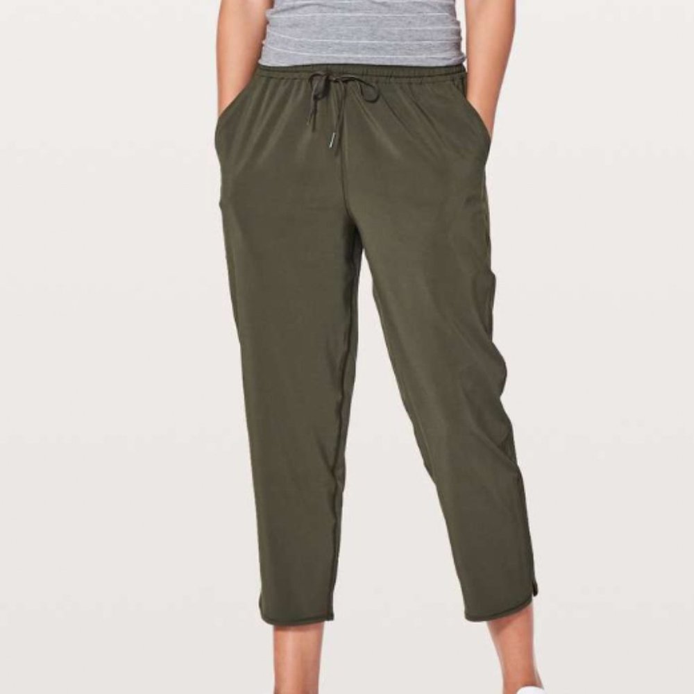 Lululemon Keep It Classic Crop *23" Dark Olive 8